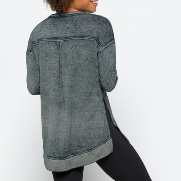 Burn out crew neck tunic. Thread 4 Thought. High-low style w/ split sides. - Picture 3 of 4